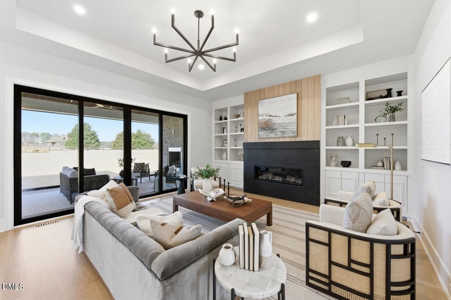 5856 Carriage Gate-28