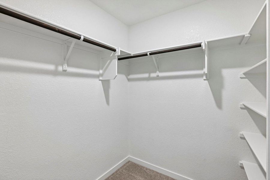Spacious, unfurnished interior of a new home in Avery Centre, Round Rock (Image 30).