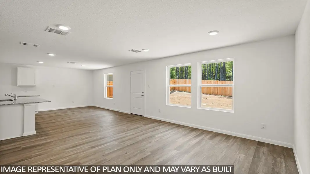 Spacious, unfurnished interior of a new home in McCrorey Trails, Conroe (Image 8). Spacious, unfurnished interior of a new home in McCrorey Trails, Conroe (Image 8).