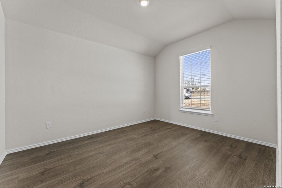 Spacious, unfurnished interior of a new home in High Garden, Comfort (Image 18).