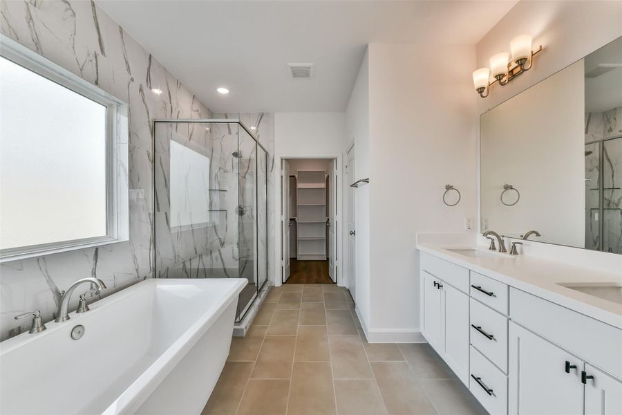 Furnished interior view inside a new home in Pearland Old Townsite, Pearland (Image 9).