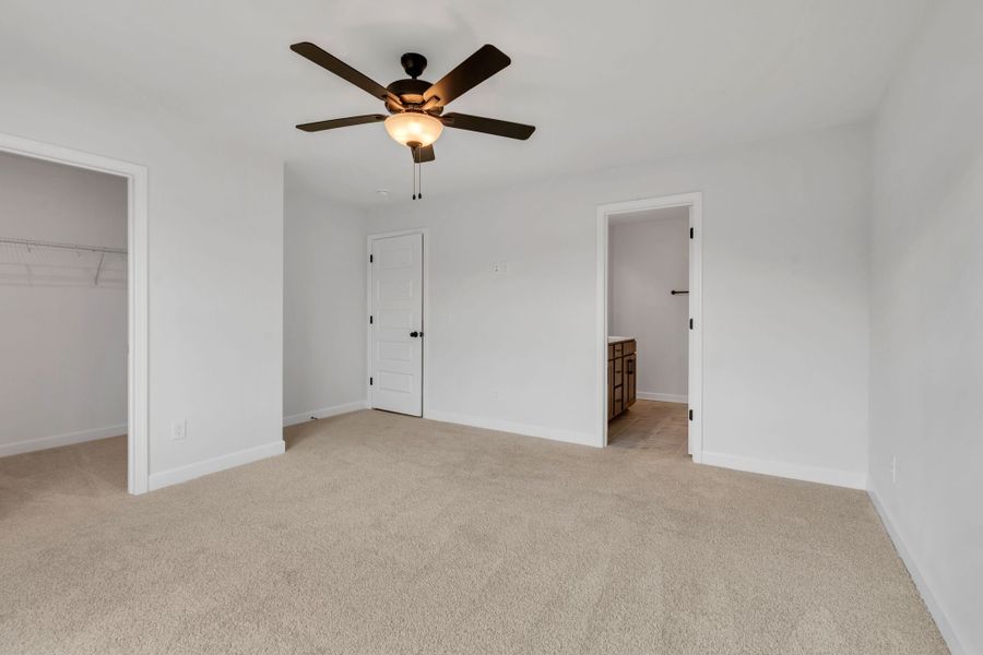 Spacious, unfurnished interior of a new home in Anderson Park, Hendersonville (Image 17).