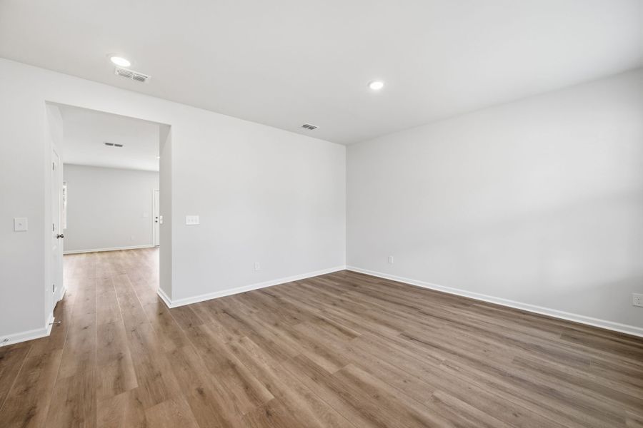 Spacious, unfurnished interior of a new home in Grand Arbor, Blythewood (Image 29).