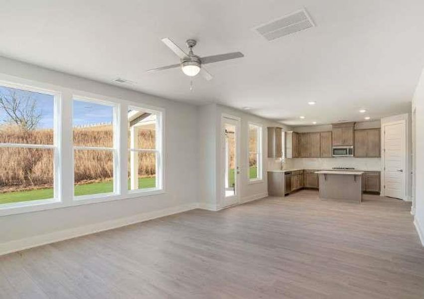 Spacious, unfurnished interior of a new home in , Stockbridge (Image 14).