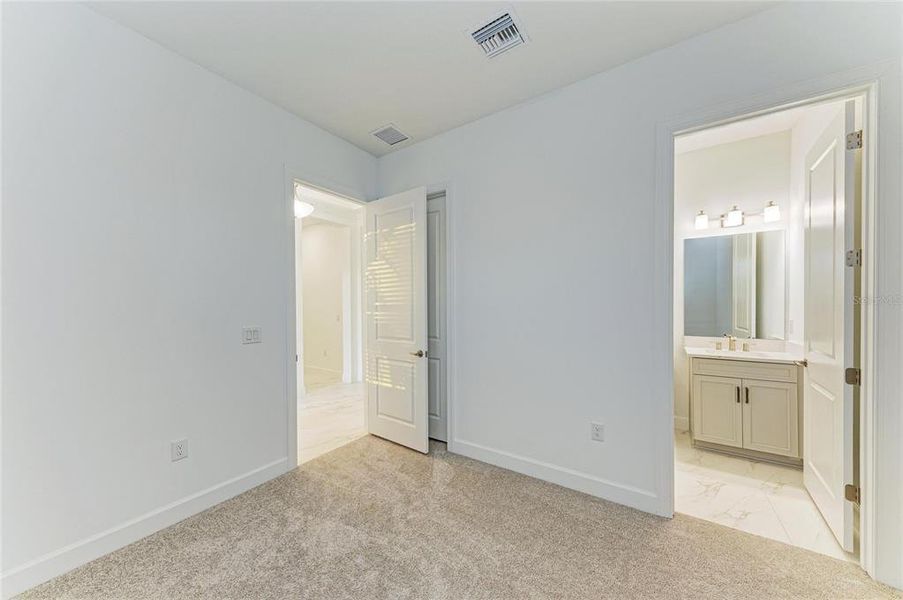 Spacious, unfurnished interior of a new home in Esplanade at Azario Lakewood Ranch, Lakewood Ranch (Image 43). Spacious, unfurnished interior of a new home in Esplanade at Azario Lakewood Ranch, Lakewood Ranch (Image 43).