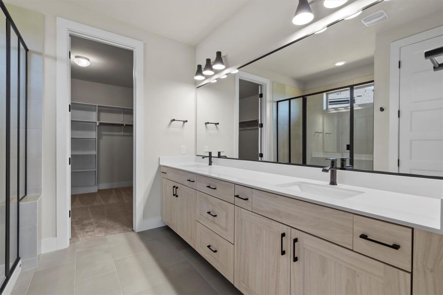 Furnished interior view inside a new home in Crescent Bluff, Georgetown (Image 10). Furnished interior view inside a new home in Crescent Bluff, Georgetown (Image 10).