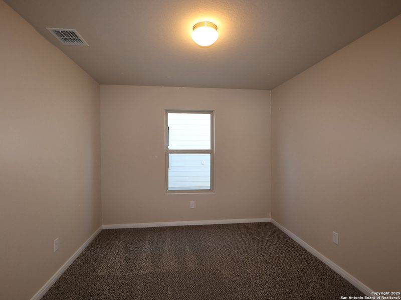 Spacious, unfurnished interior of a new home in Winding Brook, San Antonio (Image 16).