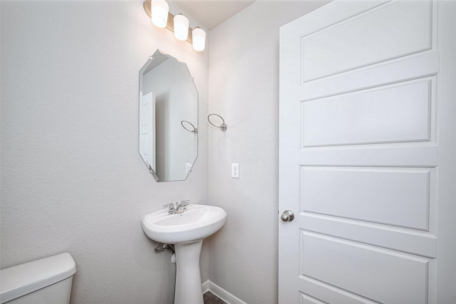 Furnished interior view inside a new home in River Ranch, Dayton (Image 13).