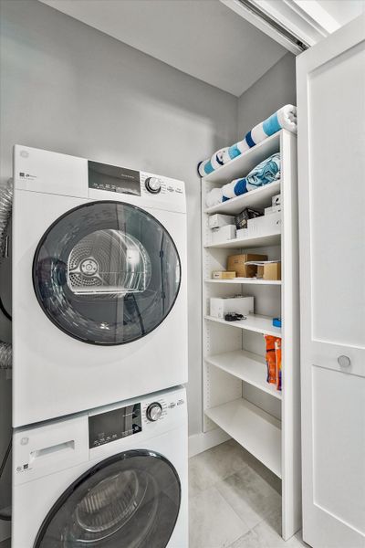 17-425 Hugh Street-17