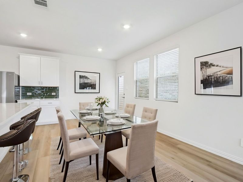 Furnished interior view inside a new home in Oak Ridge Park, Corinth (Image 3).