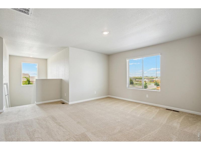Spacious, unfurnished interior of a new home in , Severance (Image 15).