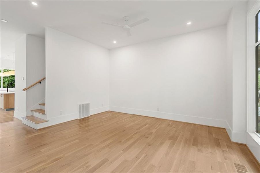Spacious, unfurnished interior of a new home in , Atlanta (Image 39).