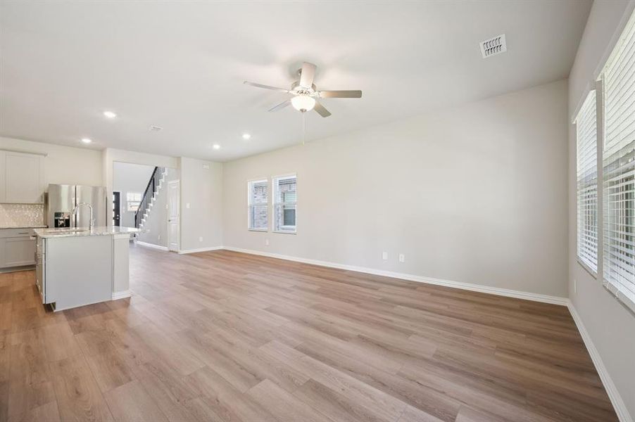 Spacious, unfurnished interior of a new home in Eastridge - Spring Series, McKinney (Image 20). Spacious, unfurnished interior of a new home in Eastridge - Spring Series, McKinney (Image 20).