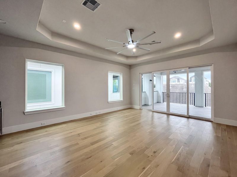 Spacious, unfurnished interior of a new home in , Houston (Image 20).