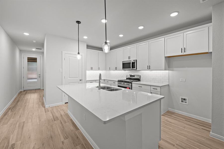 Furnished interior view inside a new home in The Woodlands Hills 45', Willis (Image 7). Furnished interior view inside a new home in The Woodlands Hills 45', Willis (Image 7).