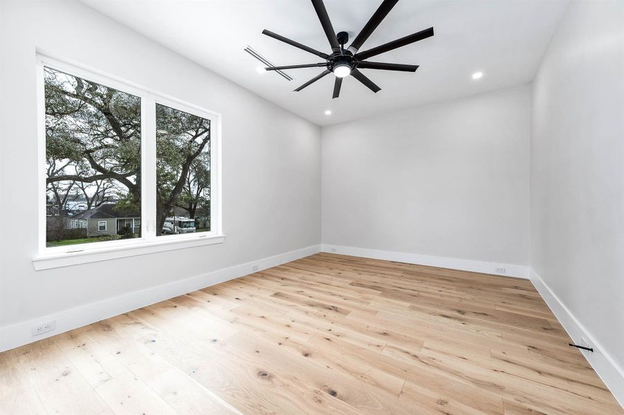 Spacious, unfurnished interior of a new home in , Houston (Image 21).