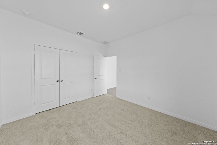 Spacious, unfurnished interior of a new home in Gatehouse: Brookstone II Collection, New Braunfels (Image 20). Spacious, unfurnished interior of a new home in Gatehouse: Brookstone II Collection, New Braunfels (Image 20).