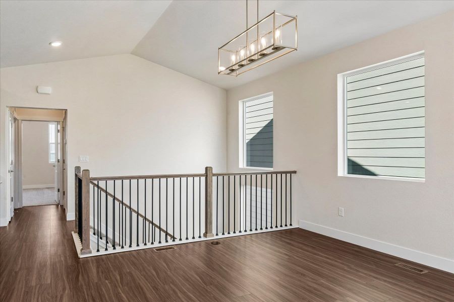 Spacious, unfurnished interior of a new home in Pony Park, Colorado Springs (Image 15).