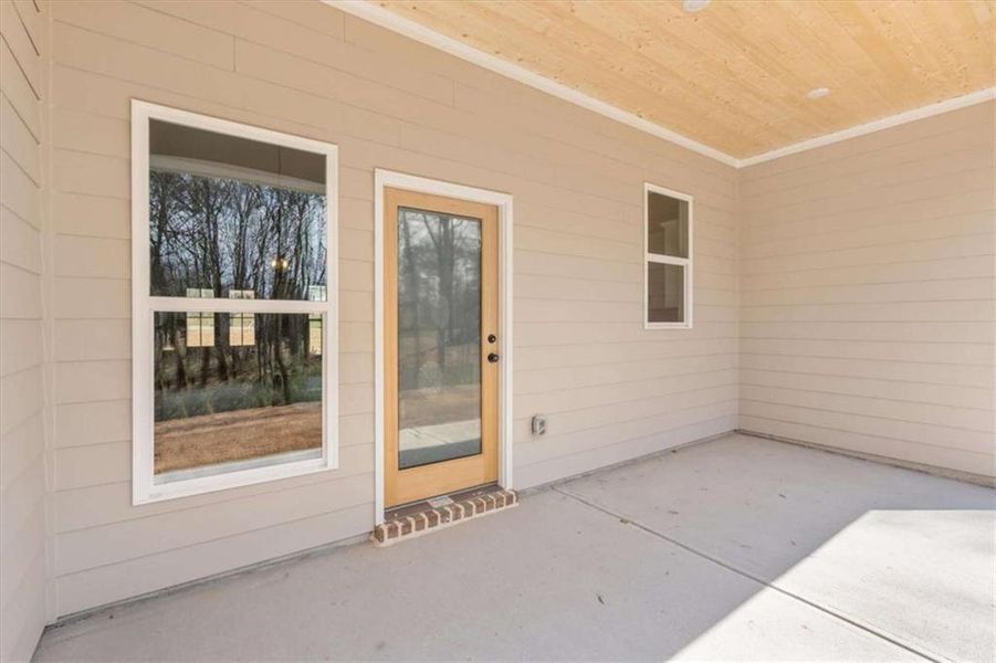 Exterior details and patio area of a home in , Temple (Image 22).