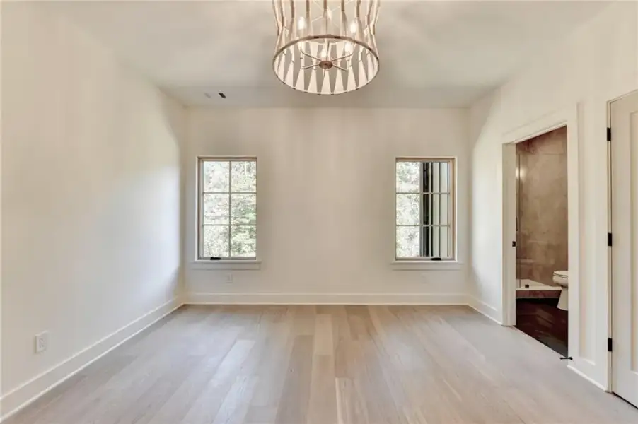 Spacious, unfurnished interior of a new home in Lyndon Creek, Milton (Image 60).