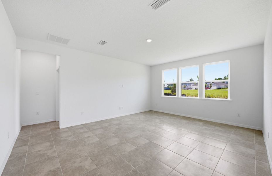 Spacious, unfurnished interior of a new home in Hyland Trail, Green Cove Springs (Image 13). Spacious, unfurnished interior of a new home in Hyland Trail, Green Cove Springs (Image 13).