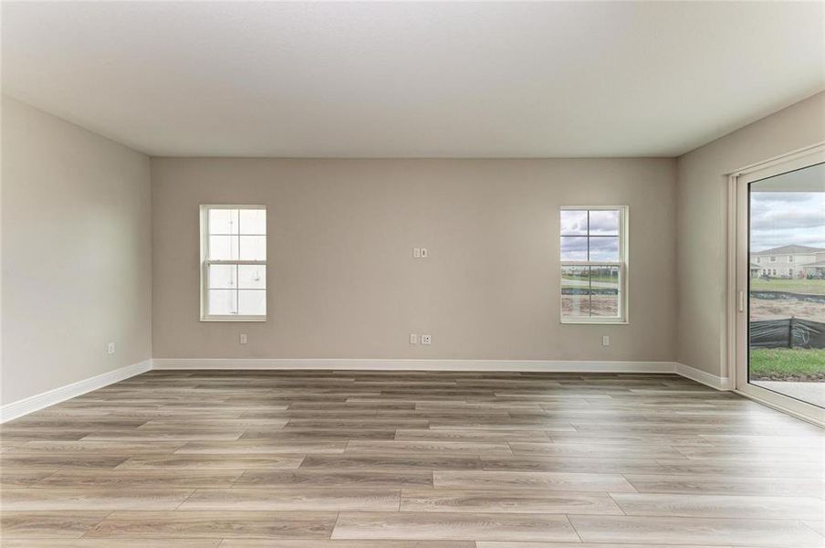 Spacious, unfurnished interior of a new home in Star Farms at Lakewood Ranch, Lakewood Ranch (Image 15).