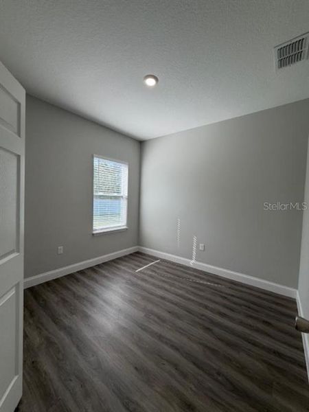 Spacious, unfurnished interior of a new home in , Ocala (Image 10).
