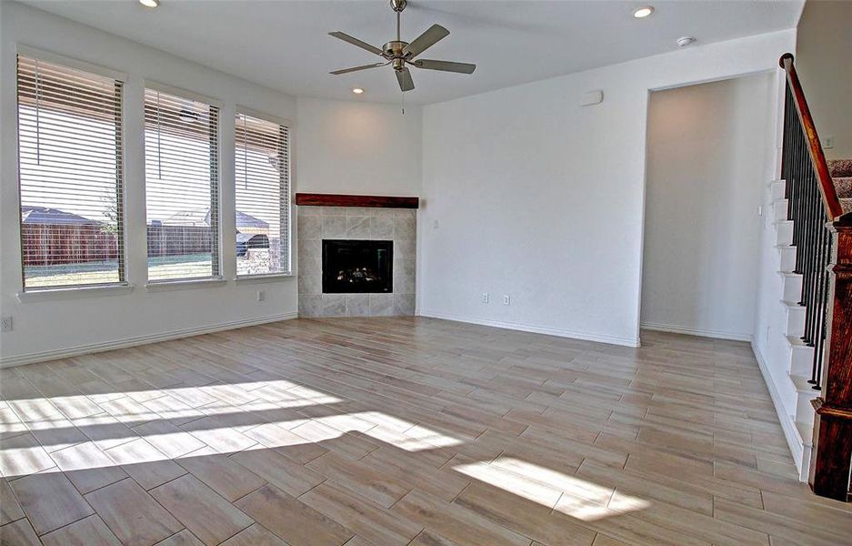 Spacious, unfurnished interior of a new home in Preserve at Honey Creek: Brookstone Collection, McKinney (Image 14).