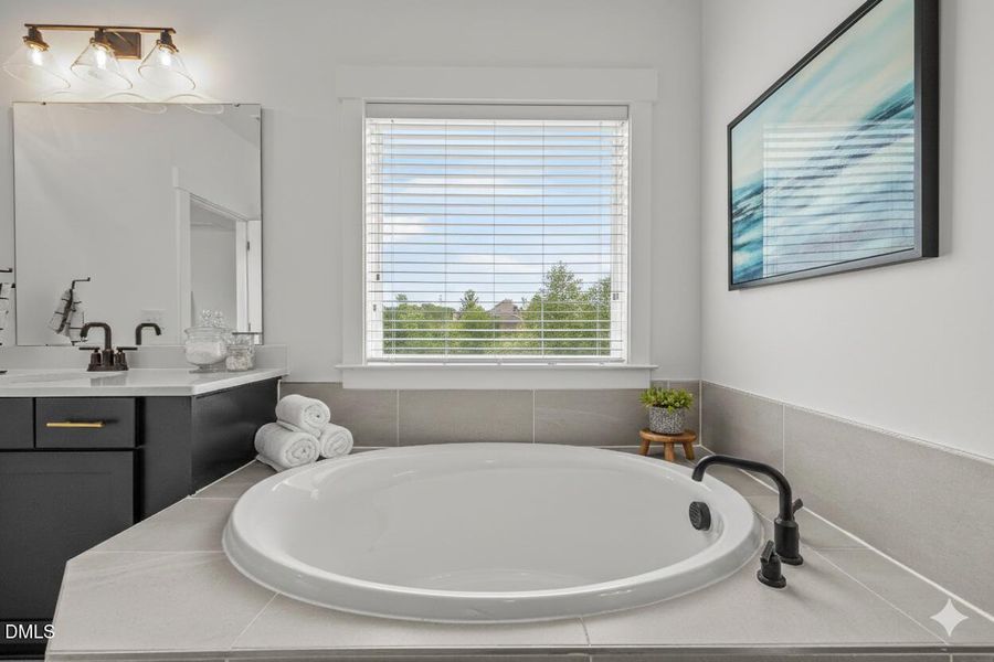 Owner's Bathroom Owner's Bathroom