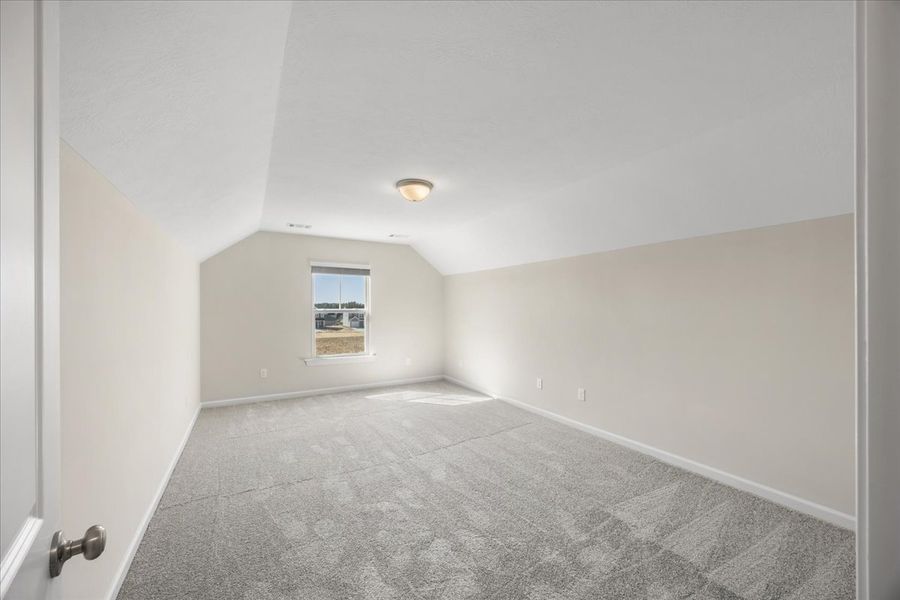 Spacious, unfurnished interior of a new home in Windsor, North Augusta (Image 24).