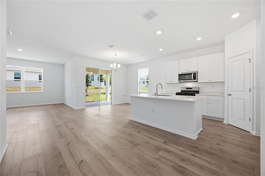 Spacious, unfurnished interior of a new home in , Okahumpka (Image 21).
