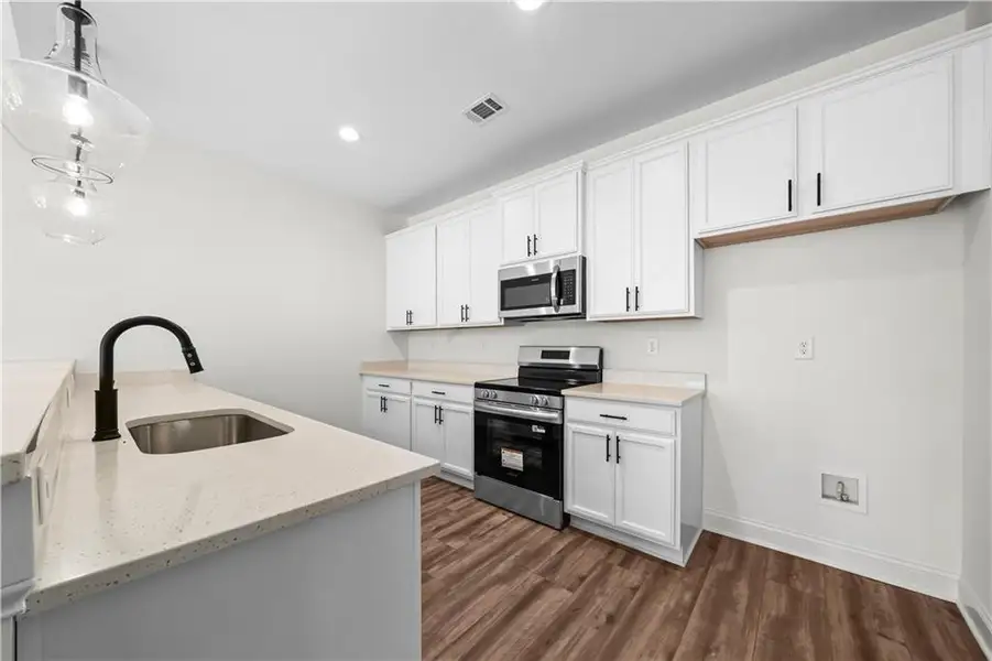 Furnished interior view inside a new home in , Dallas (Image 4).