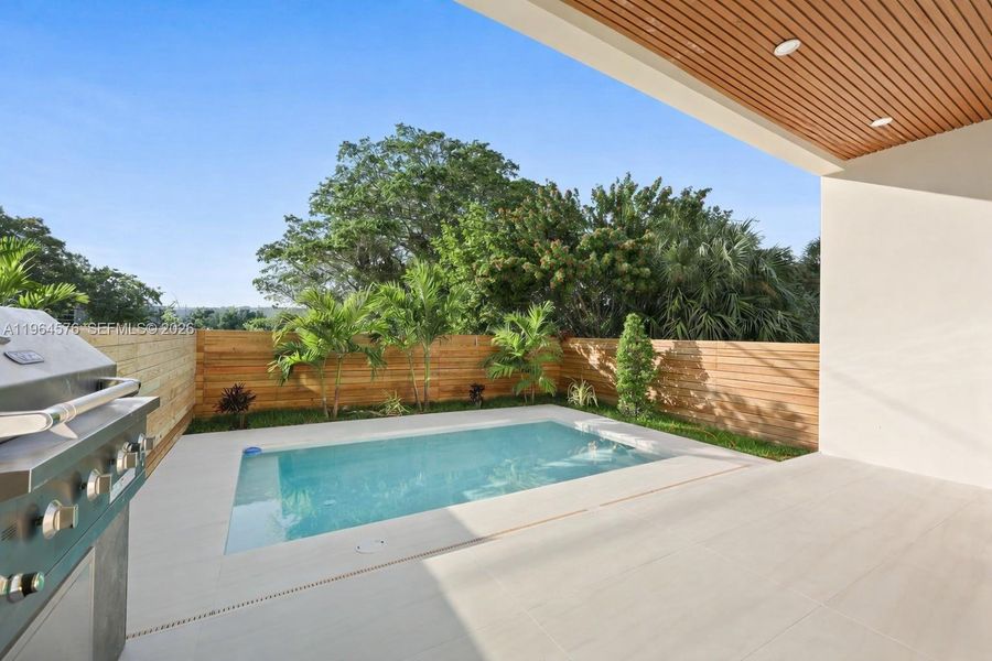 Exterior details and patio area of a home in , Fort Lauderdale (Image 17). Exterior details and patio area of a home in , Fort Lauderdale (Image 17).