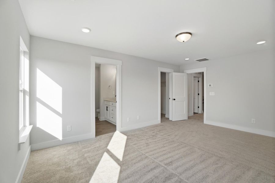 Spacious, unfurnished interior of a new home in Blythe Mill Townhomes, Waxhaw (Image 24). Spacious, unfurnished interior of a new home in Blythe Mill Townhomes, Waxhaw (Image 24).