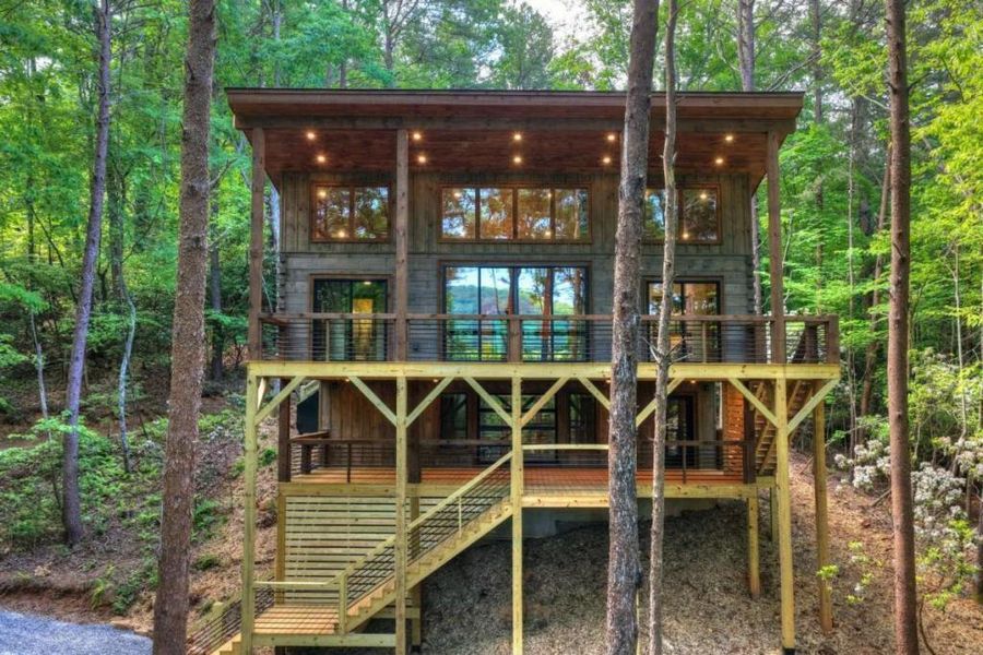 Image 63 of a home in .