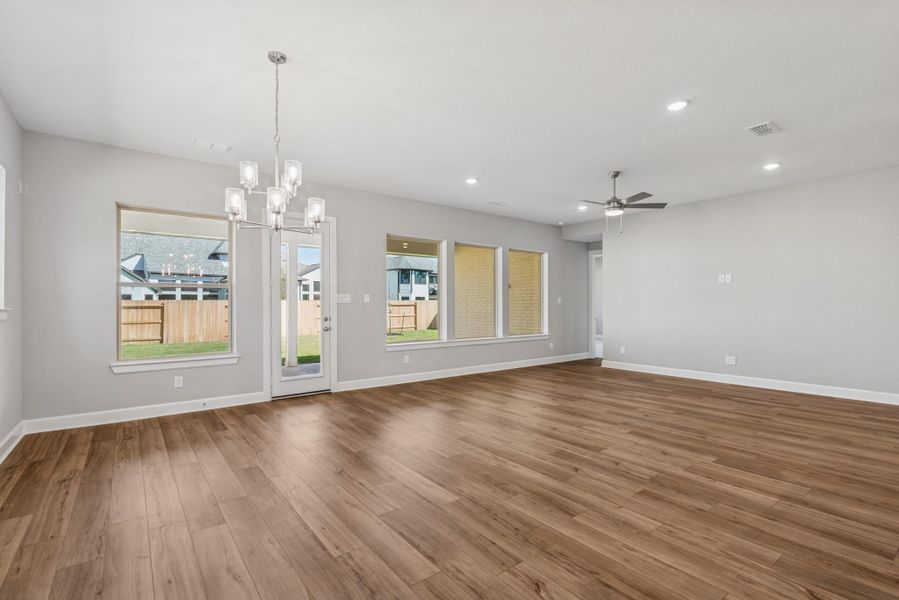 Spacious, unfurnished interior of a new home in ARTAVIA 65' Homesites, Conroe (Image 19). Spacious, unfurnished interior of a new home in ARTAVIA 65' Homesites, Conroe (Image 19).