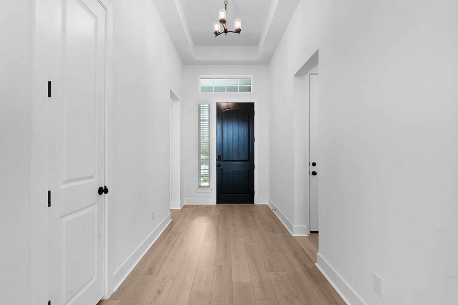 Spacious, unfurnished interior of a new home in Lariat, Liberty Hill (Image 10).