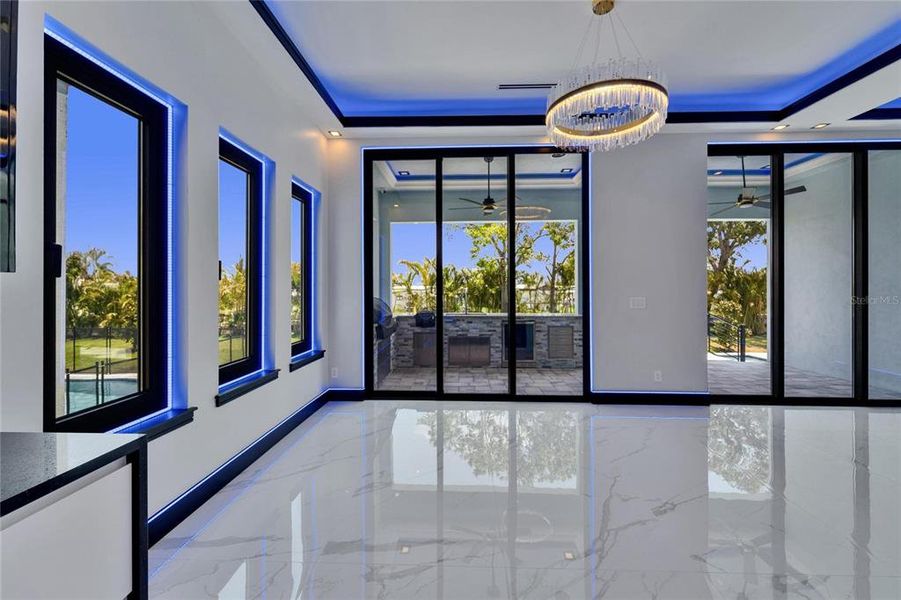 Spacious, unfurnished interior of a new home in , Apollo Beach (Image 16).