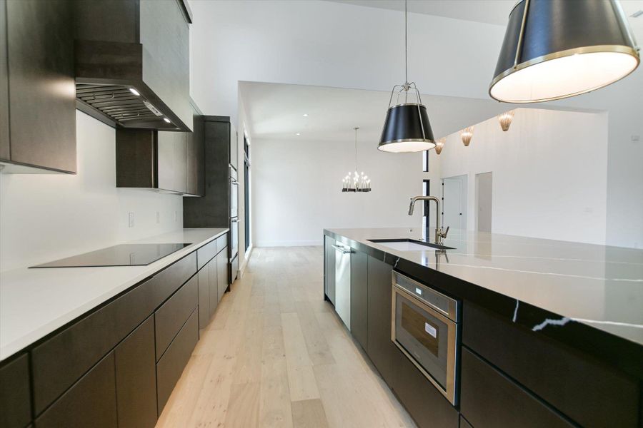 Furnished interior view inside a new home in , Horseshoe Bay (Image 18).