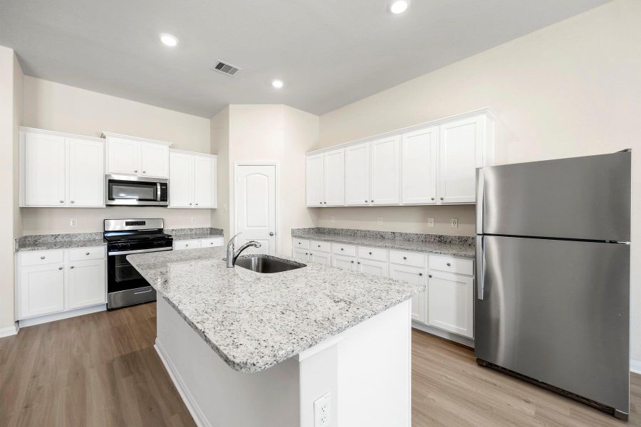 Furnished interior view inside a new home in Lago Mar, Texas City (Image 3).