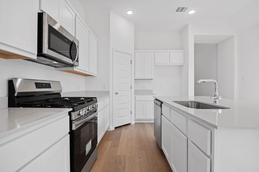 Furnished interior view inside a new home in Trinity Ranch, Elgin (Image 8).