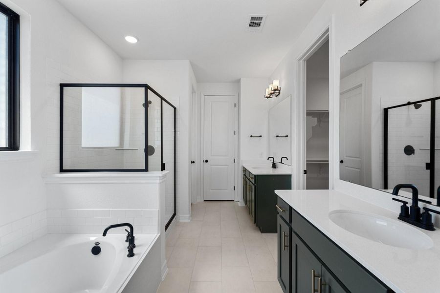 Furnished interior view inside a new home in Blue Heron Estates, Mont Belvieu (Image 16).