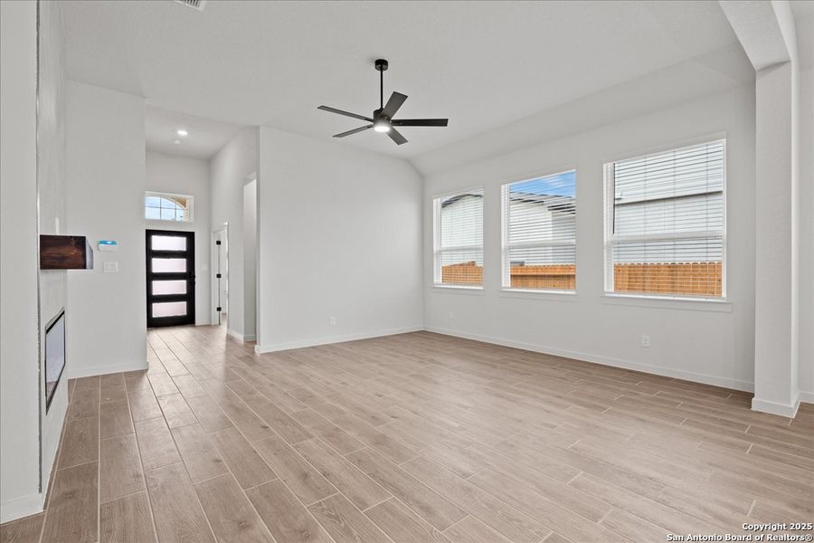 Spacious, unfurnished interior of a new home in Stream Waters, Seguin (Image 15). Spacious, unfurnished interior of a new home in Stream Waters, Seguin (Image 15).