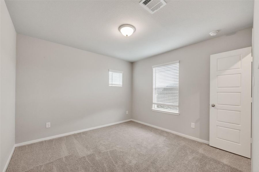 Spacious, unfurnished interior of a new home in Rollingbrook Estates, Baytown (Image 35).