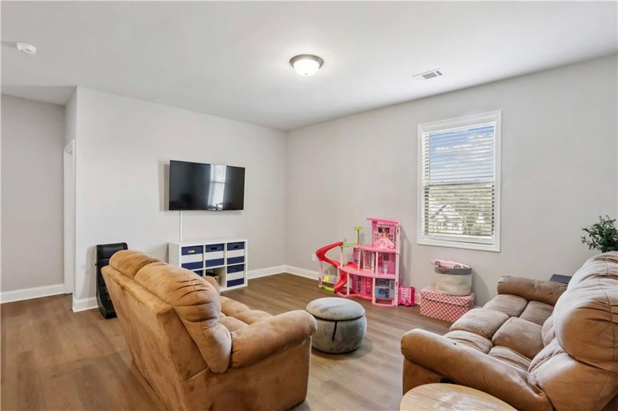 Furnished interior view inside a new home in , Jefferson (Image 34).