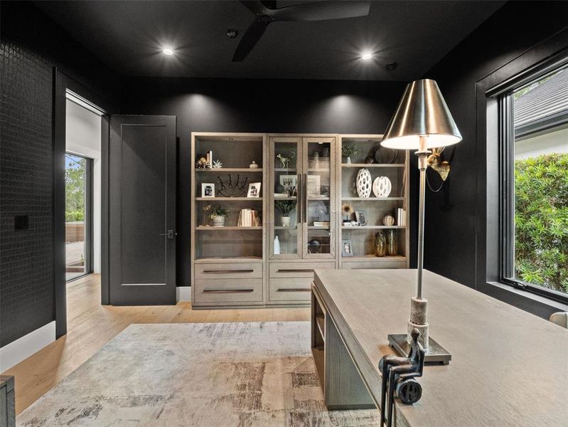 Furnished interior view inside a new home in , Orlando (Image 44).
