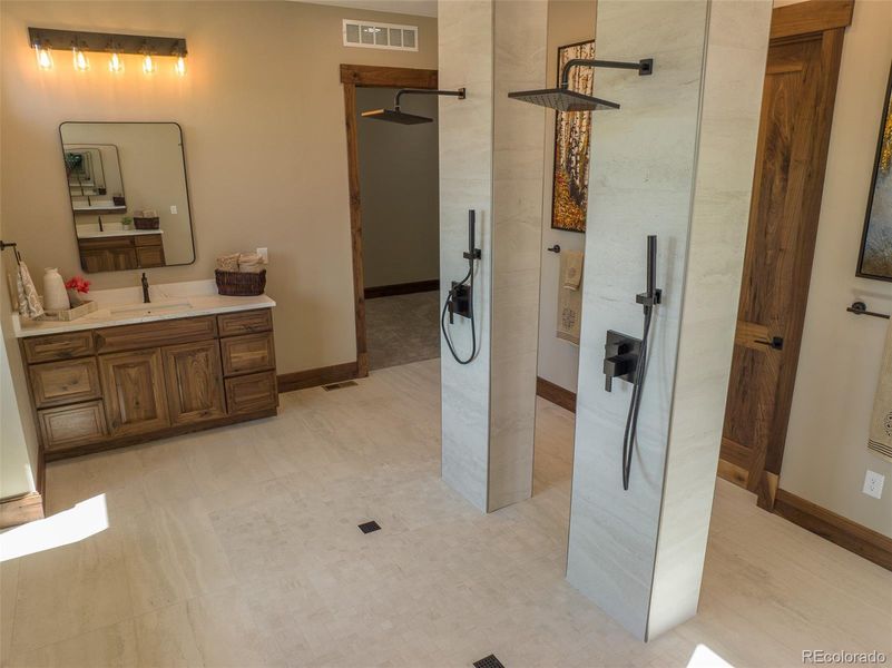 Furnished interior view inside a new home in , Glenwood Springs (Image 12).