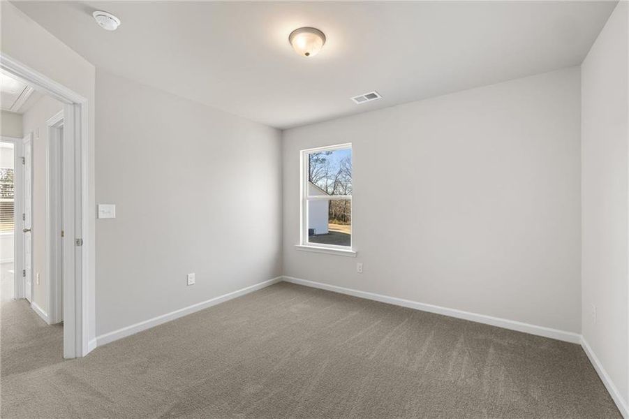 Spacious, unfurnished interior of a new home in Oakhill Estates, Adairsville (Image 13).