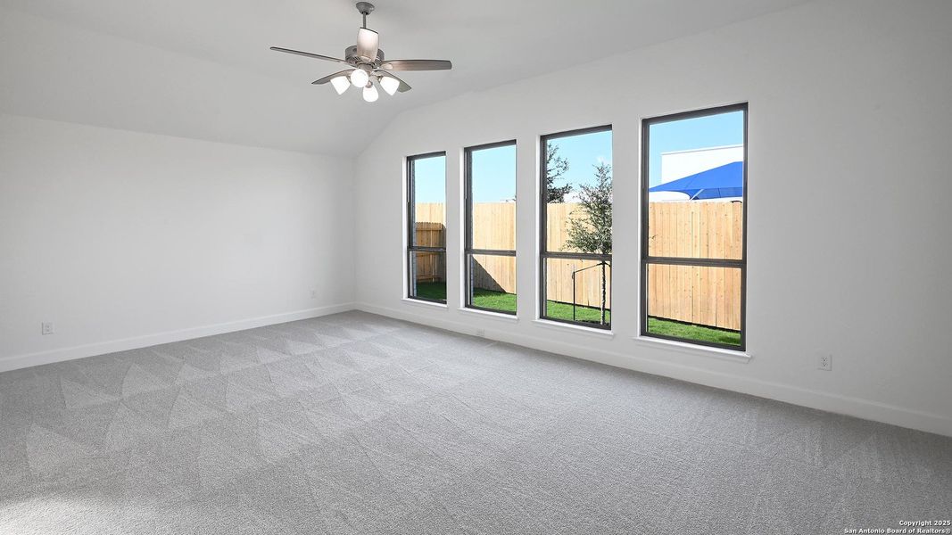 Spacious, unfurnished interior of a new home in Cibolo Valley Heights 65', Cibolo (Image 17).