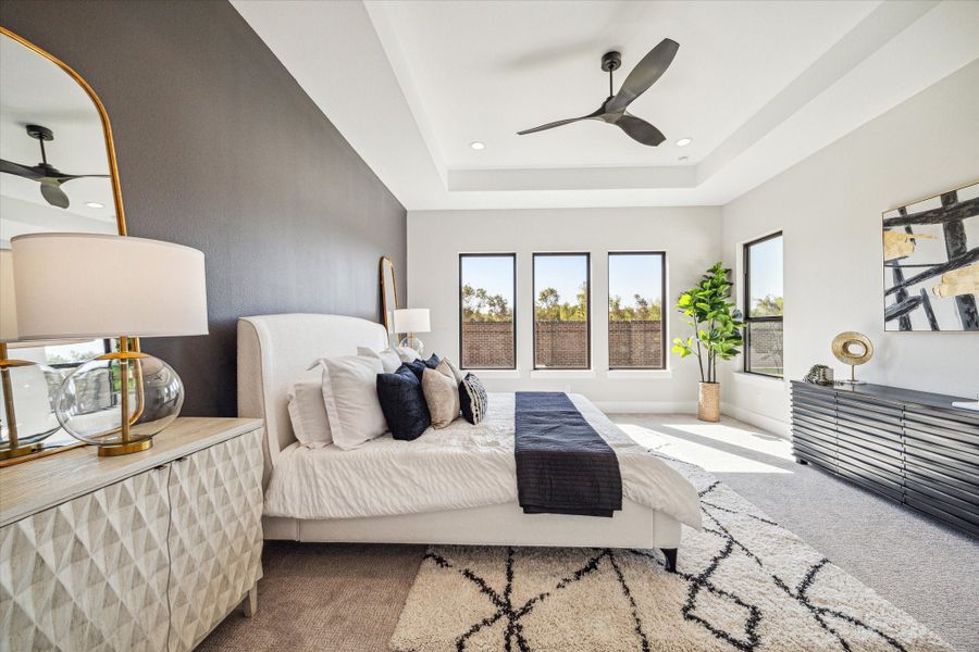 Furnished interior view inside a new home in Sienna, Missouri City (Image 16).